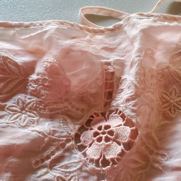 Guess Baby Pink Peachy Top - Picture 4 of 8